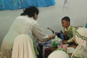 Tim Penilai Menilai Makanan Katering Siswa